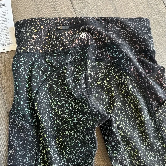 Lululemon Speed Tight V SE 28" in Rainbow Reflective Size 4 - Picture 6 of 12